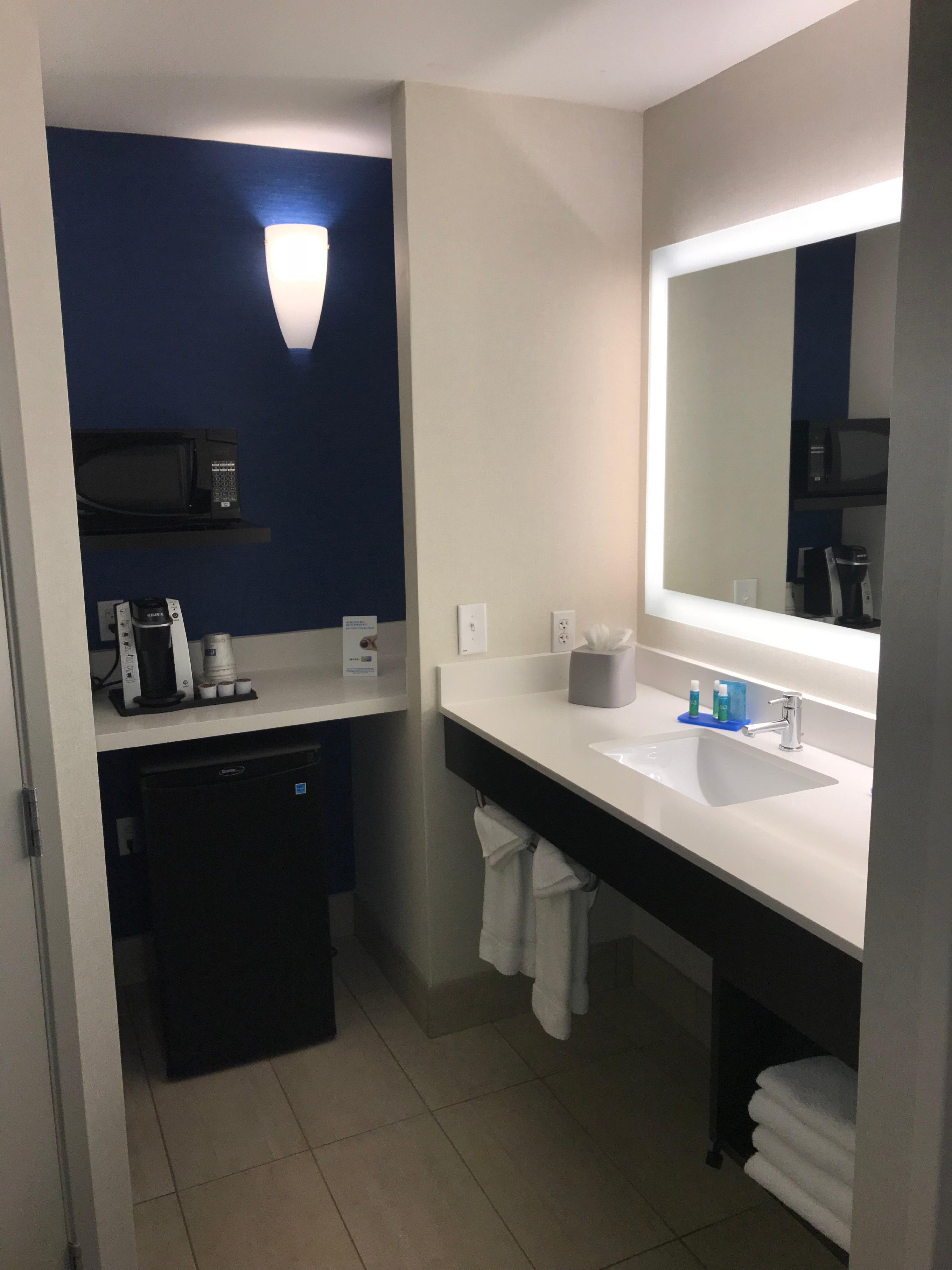 Hotel Express & By Ihg 2*