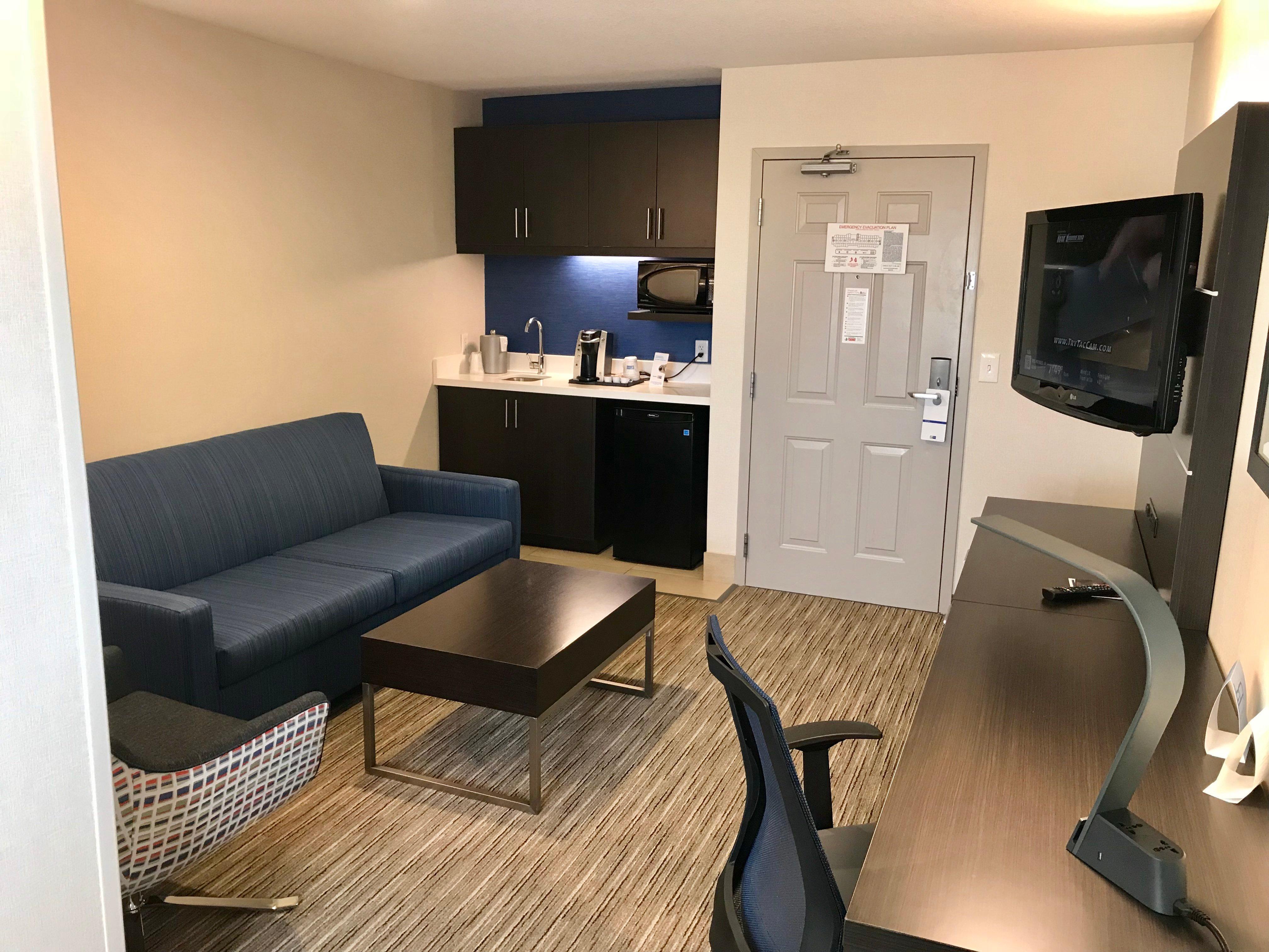 Express & By Ihg Tracy