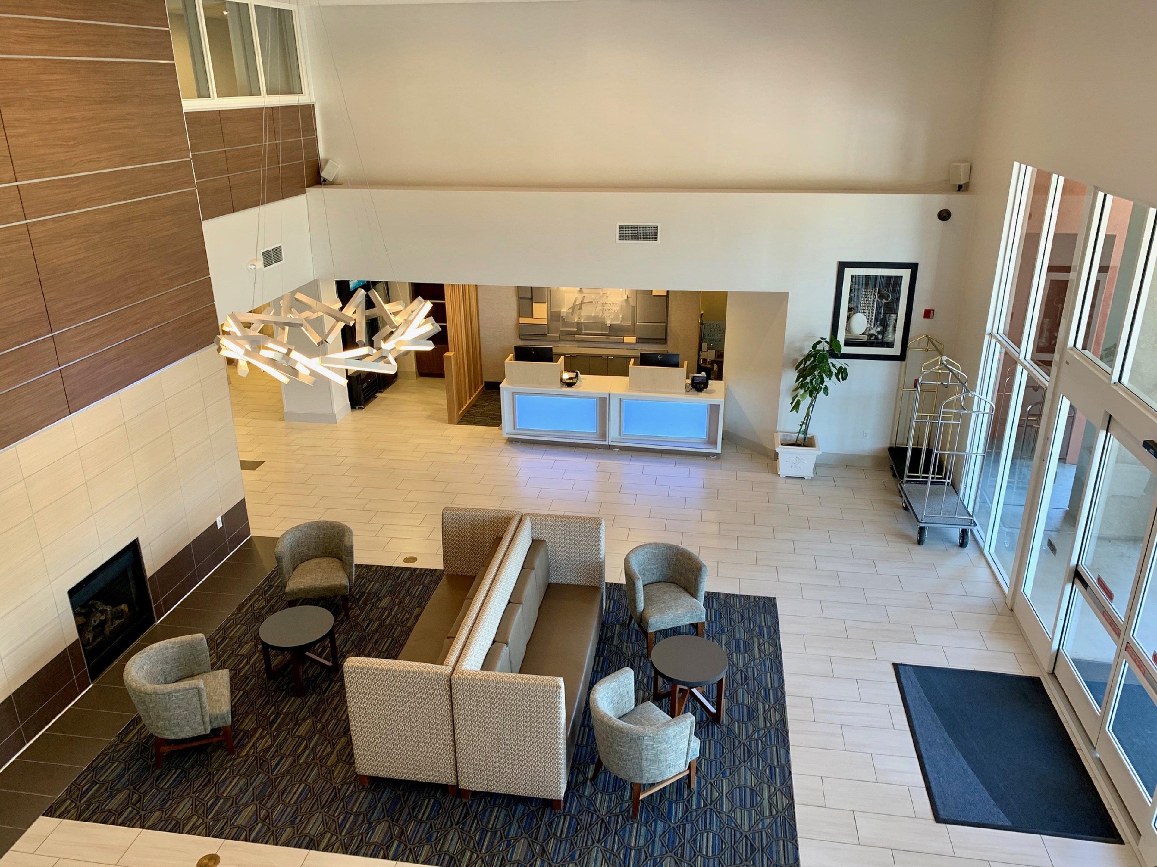 Express & By Ihg 2* Tracy